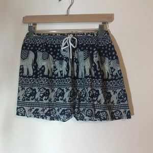 SOLD✌🏼
Flowy Navy Blue Elephant Shorts
